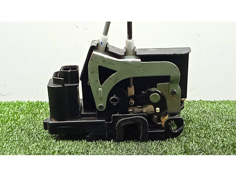 Recambio de cerradura puerta delantera izquierda para ssangyong kyron 2.0 xdi referencia OEM IAM SIN REFERENCIA  5.PINES