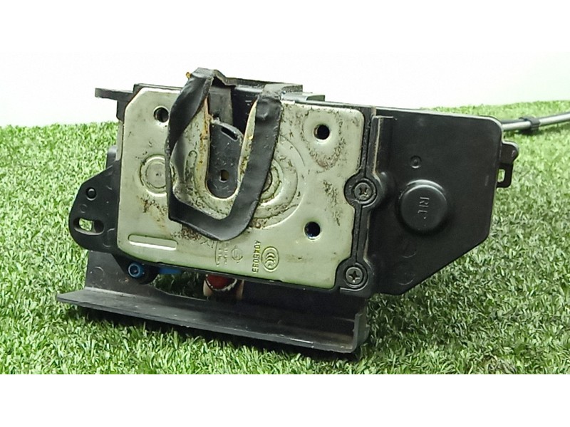 Recambio de cerradura puerta delantera derecha para ssangyong kyron 2.0 xdi referencia OEM IAM  PHC 5.PINES