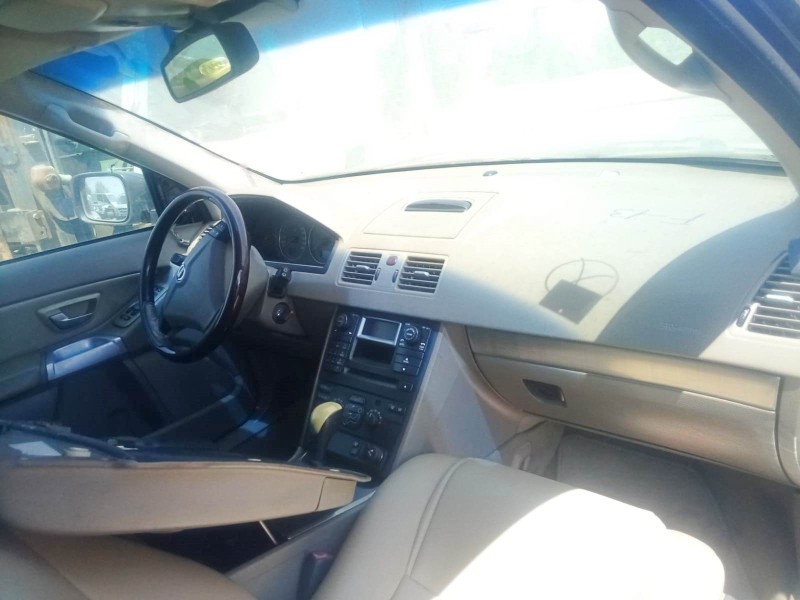 volvo xc90 del año 2003