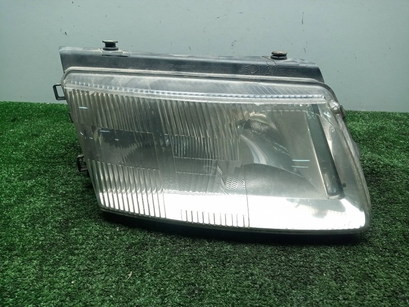 Recambio de faro derecho para volkswagen passat berlina (3b2) 1.9 tdi referencia OEM IAM SIN REFERENCIA 97-00 