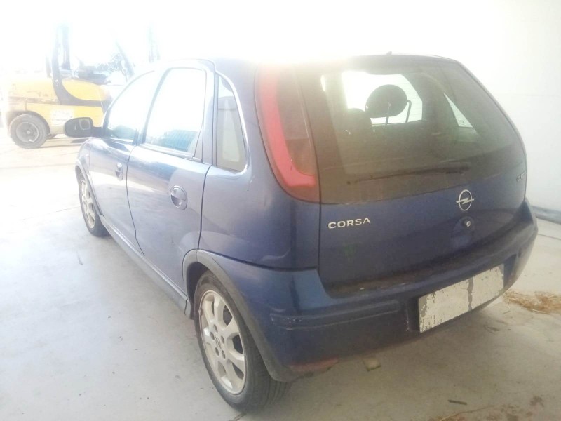 opel corsa c (x01) del año 2003