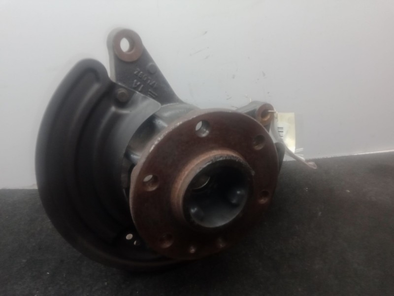 Recambio de mangueta delantera izquierda para iveco daily vi furgoneta 33s12, 35s12, 35c12 referencia OEM IAM SIN.REFERENCIA  