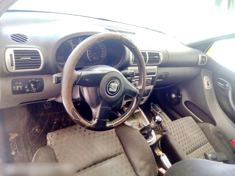 seat leon (1m1) del año 2001