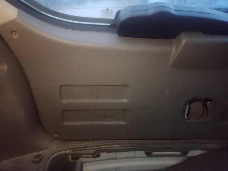 Recambio de guarnecido porton trasero para hyundai tucson (jm) 2.0 crdi cat referencia OEM IAM   