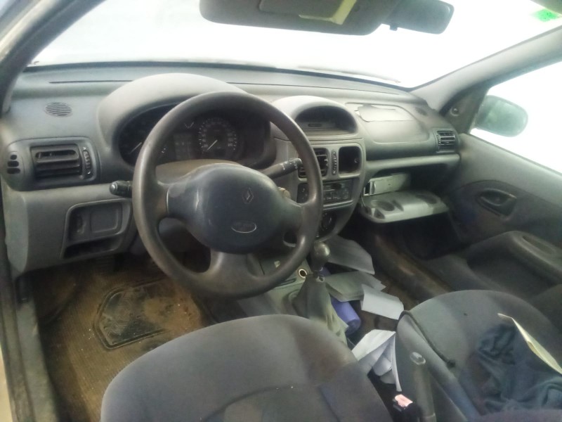 renault clio ii (bb_, cb_) del año 2000