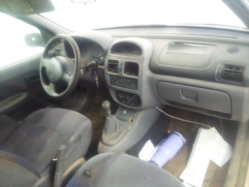 renault clio ii (bb_, cb_) del año 2000