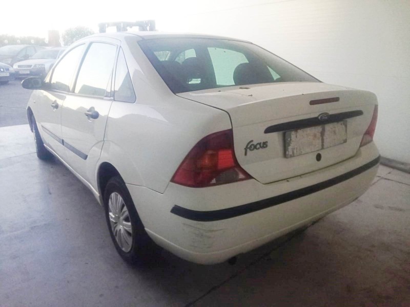 ford focus i sedán (dfw) del año 2000