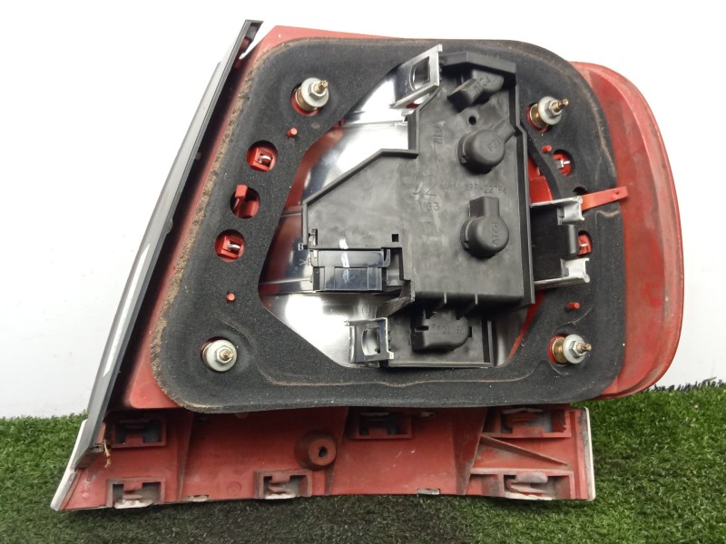 Recambio de piloto trasero izquierdo para audi a4 b5 (8d2) 1.8 referencia OEM IAM SIN REFERENCIA  BLANCO