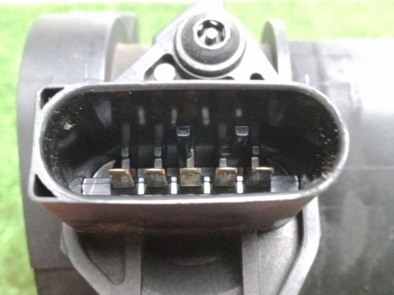 Recambio de caudalimetro para bmw 3 touring (e46) 320 d referencia OEM IAM 0928400527 BOSCH 5.CONECTORES