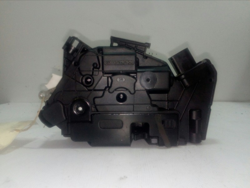 Recambio de cerradura puerta delantera derecha para volkswagen passat cc (357) 2.0 tdi referencia OEM IAM 5N1837016E  