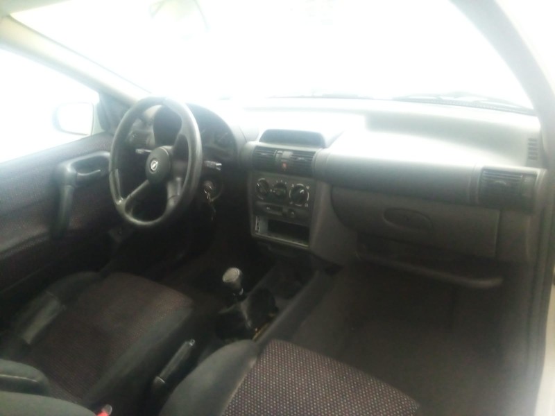 opel corsa b (s93) del año 1993