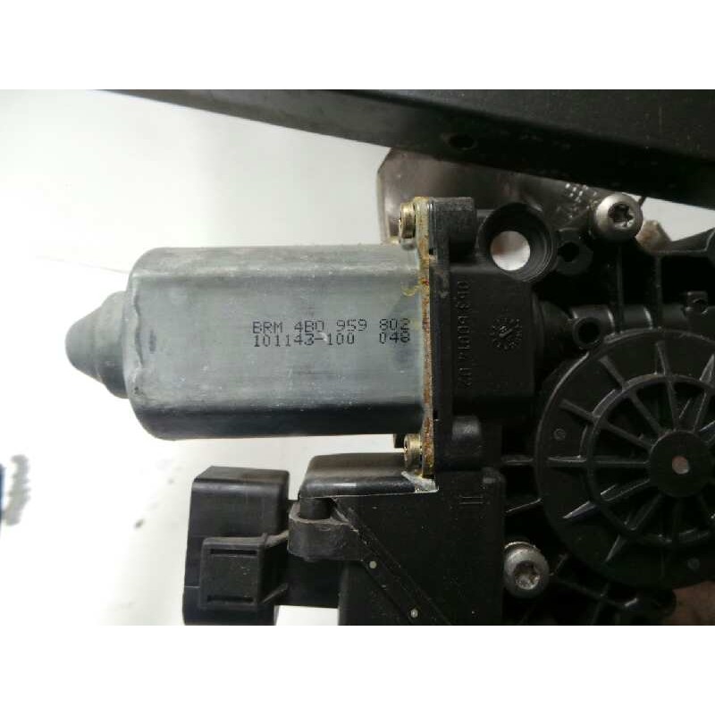 Recambio de elevalunas trasero derecho para audi a6 berlina (4b2) 1.8 t referencia OEM IAM 4B0959802-101143100048  