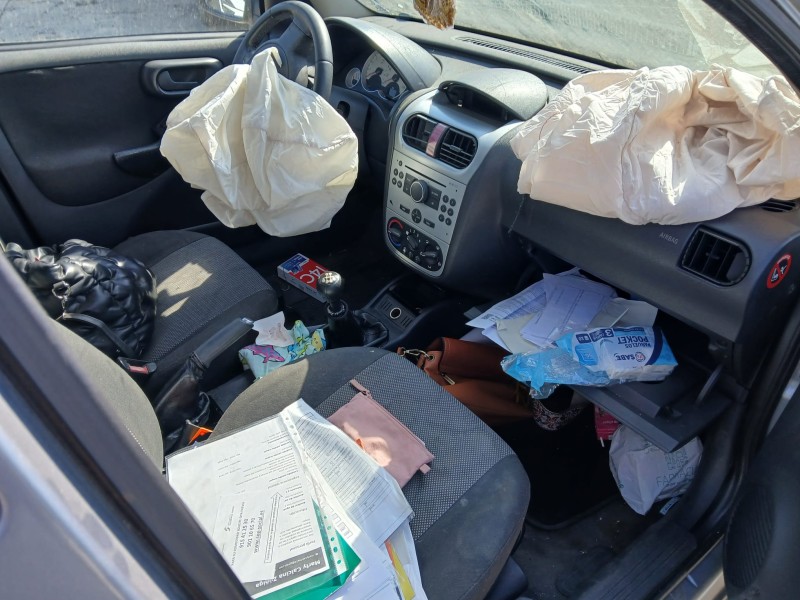 opel corsa c (x01) del año 2006