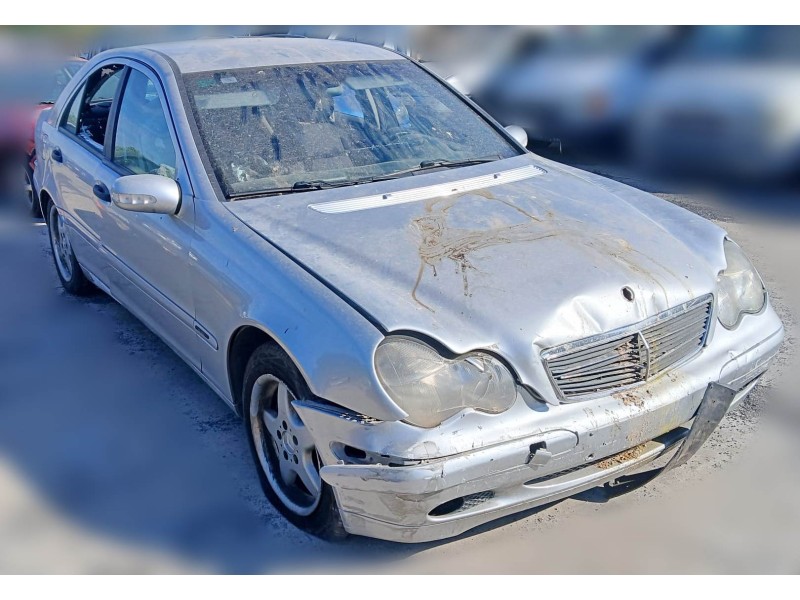 mercedes-benz clase c (w203) del año 2001