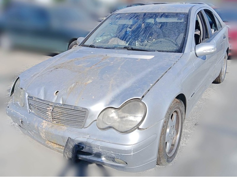 mercedes-benz clase c (w203) del año 2001