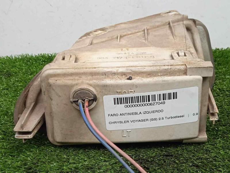 Recambio de faro antiniebla izquierdo para chrysler voyager (gs) 2.5 turbodiesel referencia OEM IAM 993717 - 95874  