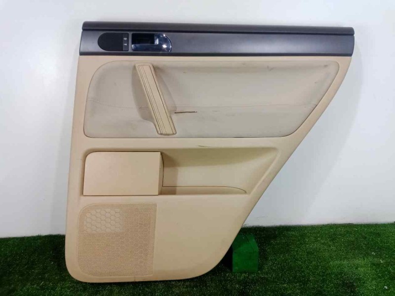 Recambio de guarnecido puerta trasera derecha para volkswagen touareg (7la) 2.5 tdi referencia OEM IAM 7L6867212BS BEIGE 