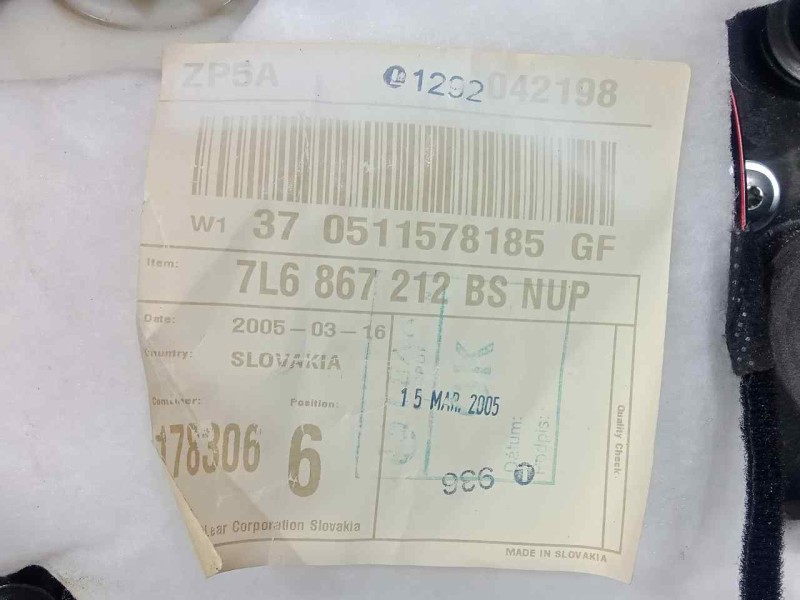 Recambio de guarnecido puerta trasera derecha para volkswagen touareg (7la) 2.5 tdi referencia OEM IAM 7L6867212BS BEIGE 