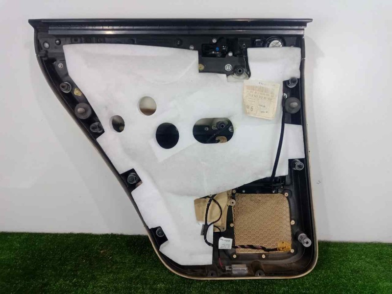 Recambio de guarnecido puerta trasera derecha para volkswagen touareg (7la) 2.5 tdi referencia OEM IAM 7L6867212BS BEIGE 