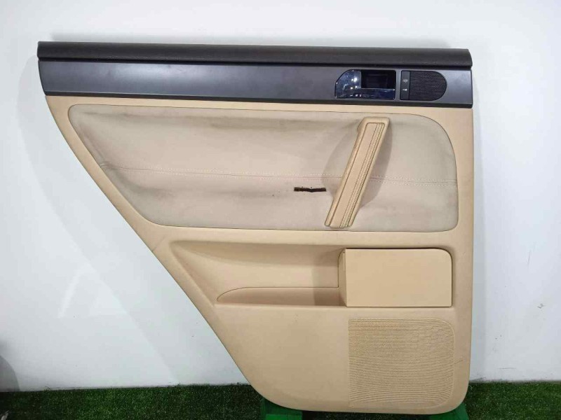Recambio de guarnecido puerta trasera izquierda para volkswagen touareg (7la) 2.5 tdi referencia OEM IAM 7L6867211BS BEIGE 