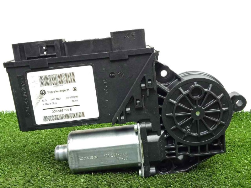 Recambio de motor elevalunas trasero derecho para volkswagen touareg (7la) 2.5 tdi referencia OEM IAM 3D0959794E  