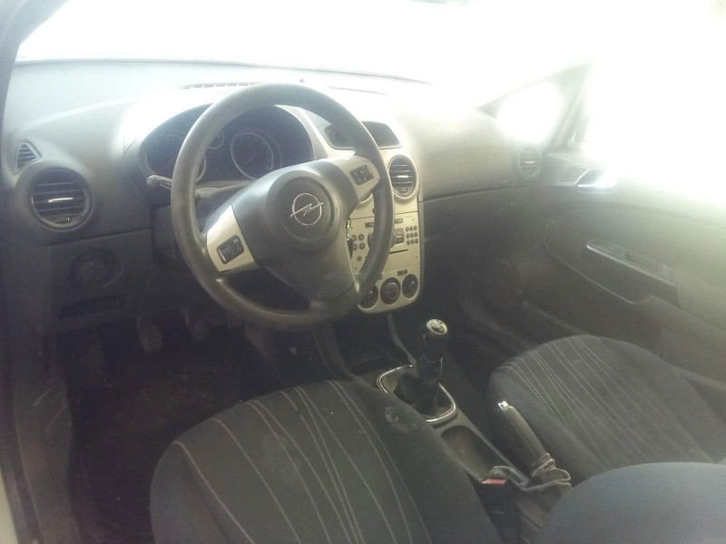 opel corsa d (s07) del año 2007