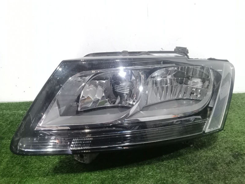 Recambio de faro izquierdo para audi q5 (8rb) 2.0 tdi quattro referencia OEM IAM 8R0941029L KOITO HOLOGENO