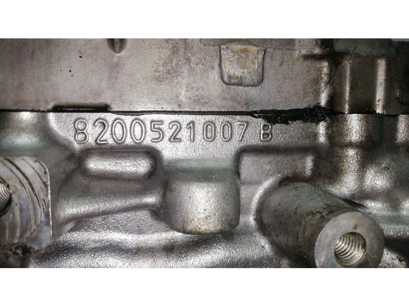 Recambio de culata para renault megane ii classic berlina 2.0 dci diesel cat referencia OEM IAM 8200521007B  