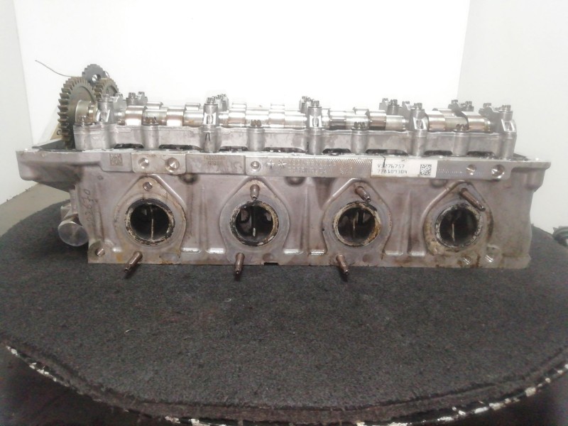Recambio de culata para bmw 1 (e81) 118 d referencia OEM IAM 7797678 06 FALTA UN TAQUE 