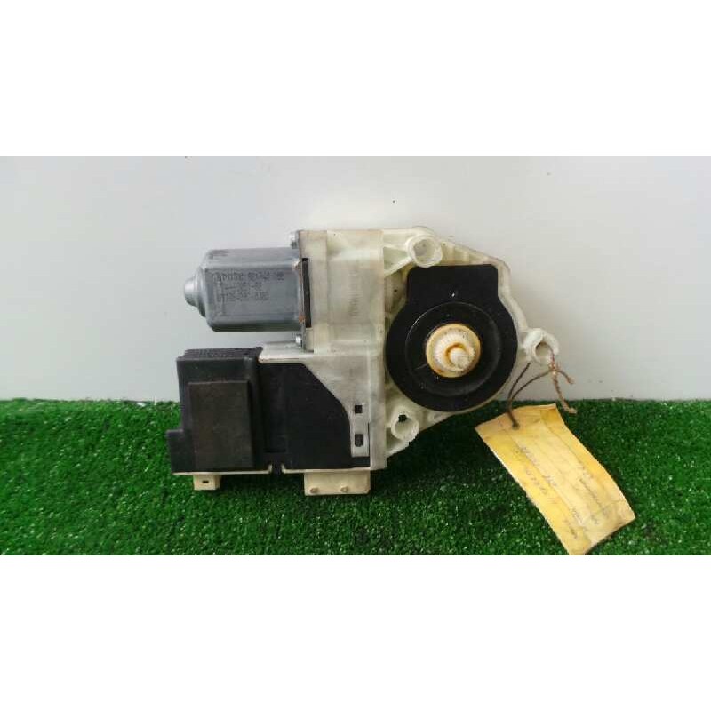 Recambio de motor elevalunas delantero izquierdo para citroën c4 coupe referencia OEM IAM 9681576780  