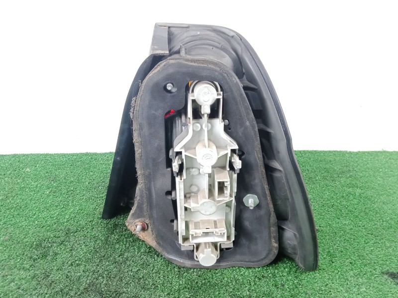 Recambio de piloto trasero izquierdo para bmw 3 compact (e46) 320 td referencia OEM IAM 63216927763  FONDO.ROJO