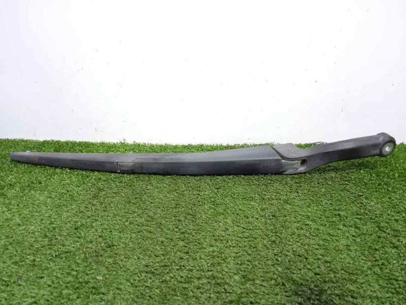 Recambio de brazo limpia trasero para toyota land cruiser (j15) 3.0 turbodiesel cat referencia OEM IAM 8524160150  