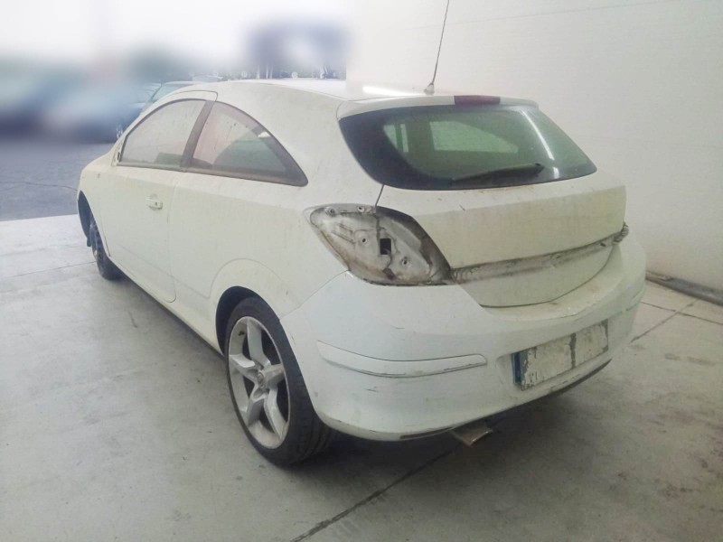opel astra h gtc (a04) del año 2008