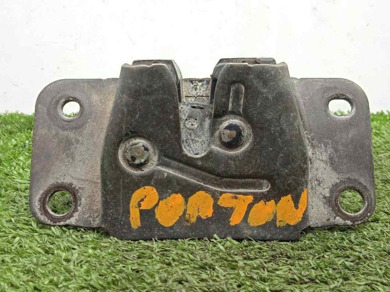 Recambio de cerradura maletero / porton para ssangyong rexton 2.7 turbodiesel cat referencia OEM IAM 7140108000 1.PIN 