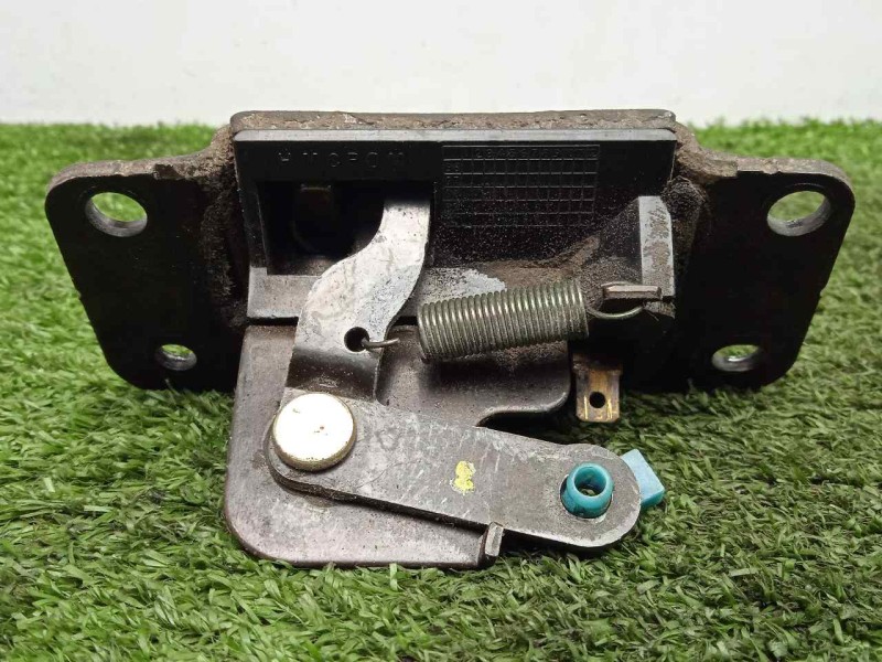 Recambio de cerradura maletero / porton para ssangyong rexton 2.7 turbodiesel cat referencia OEM IAM 7140108000 1.PIN 