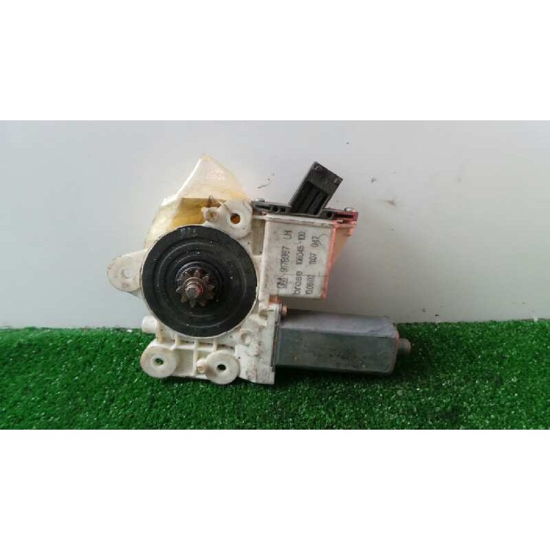 Recambio de motor elevalunas delantero izquierdo para opel vectra c berlina 1.8 16v cat (z 18 xe / 2h9) referencia OEM IAM 01308