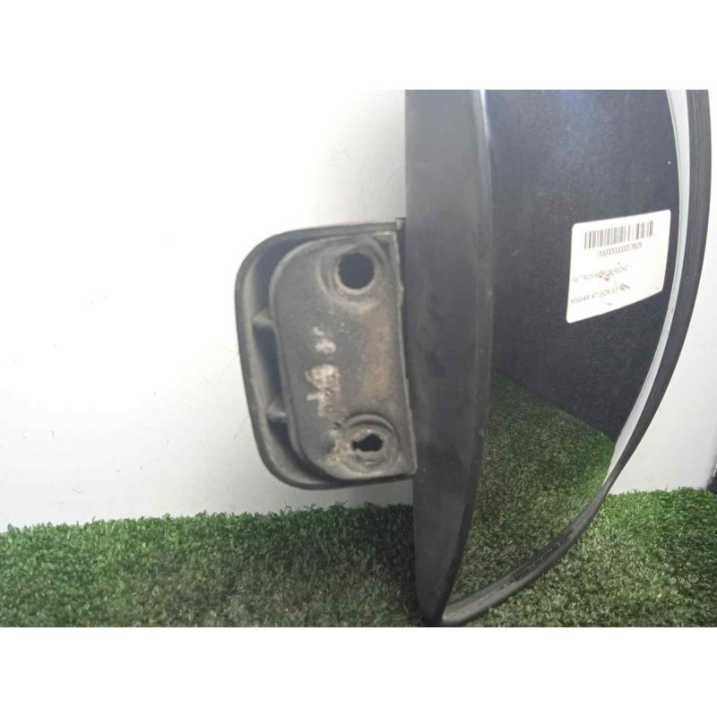 Recambio de retrovisor derecho para nissan atleon 3.0 td referencia OEM IAM  SUPERIOR NEGRO PLASTICO