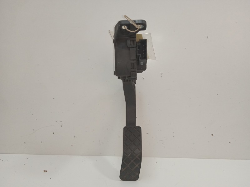 Recambio de potenciometro pedal para audi a6 berlina (4f2) 3.0 v6 24v tdi referencia OEM IAM 4F1723523A-6PV00898404 HELLA 6.PINE