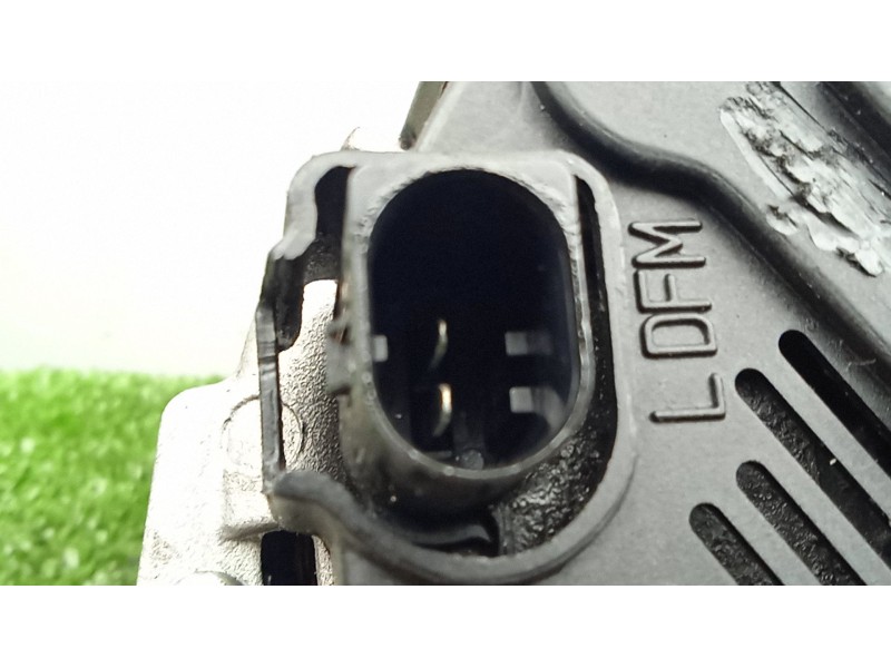Recambio de alternador para audi a4 b6 (8e2) 2.5 tdi quattro referencia OEM IAM   VAG. 140AH - 6.CANALES - POLEA.FIJA