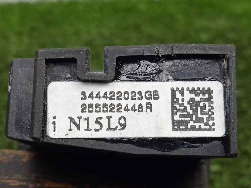 Recambio de mando volante para dacia dokker 1.5 blue dci diesel fap cat referencia OEM IAM 255522448R  