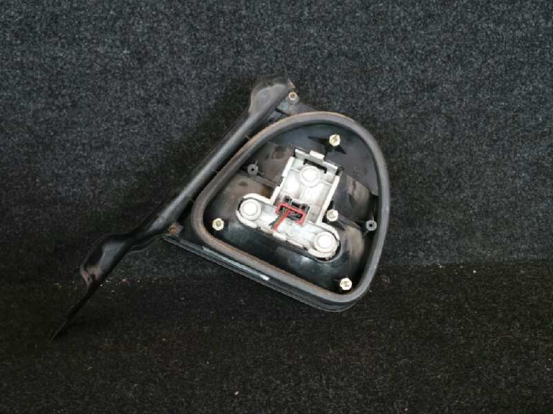 Recambio de piloto trasero izquierdo para lancia delta 1.9 turbodiesel cat referencia OEM IAM  93-99 EXTERIOR