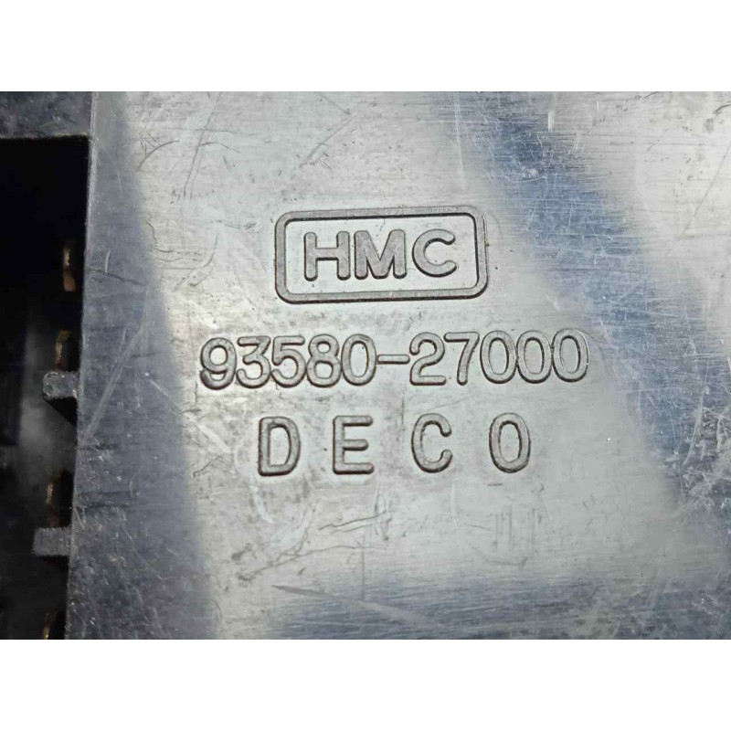 Recambio de mando elevalunas delantero derecho para hyundai coupe (j2) 1.6 16v cat referencia OEM IAM 9358027000  