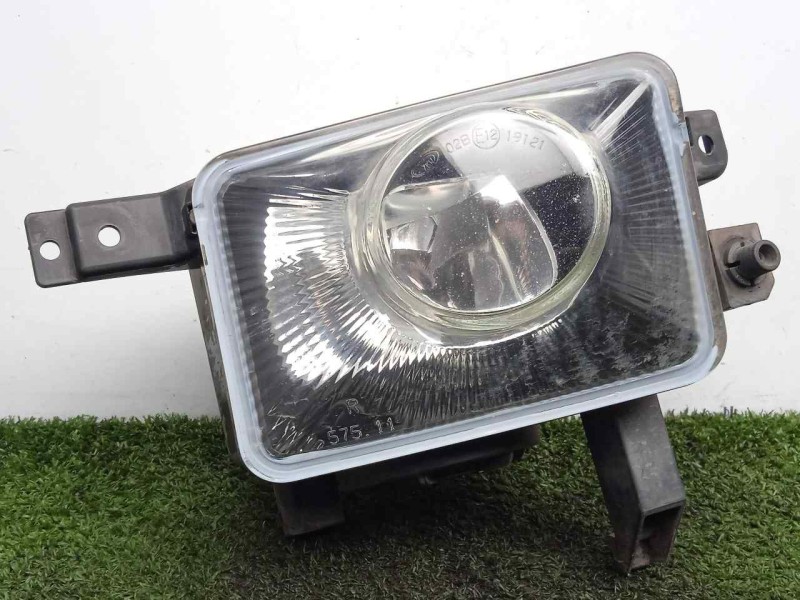 Recambio de faro antiniebla derecho para opel corsa c 1.3 16v cdti cat (z 13 dt / ln9) referencia OEM IAM 13118671  