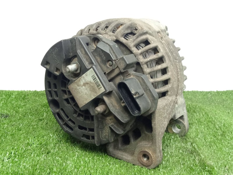 Recambio de alternador para nissan atleon tk3.95 (80.19) referencia OEM IAM 0124655005 90AH BOSCH