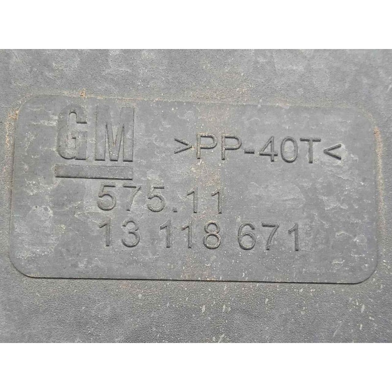 Recambio de faro antiniebla derecho para opel corsa c 1.3 16v cdti cat (z 13 dt / ln9) referencia OEM IAM 13118671  