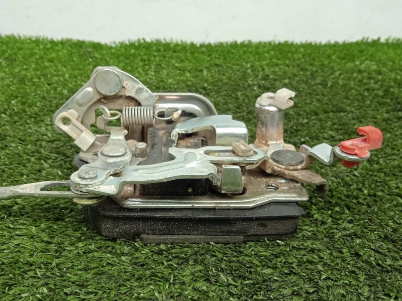 Recambio de cerradura puerta delantera derecha para santana santana 350 santana 350 jlx referencia OEM IAM   