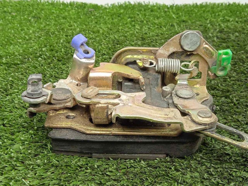 Recambio de cerradura puerta delantera izquierda para santana santana 350 santana 350 jlx referencia OEM IAM   