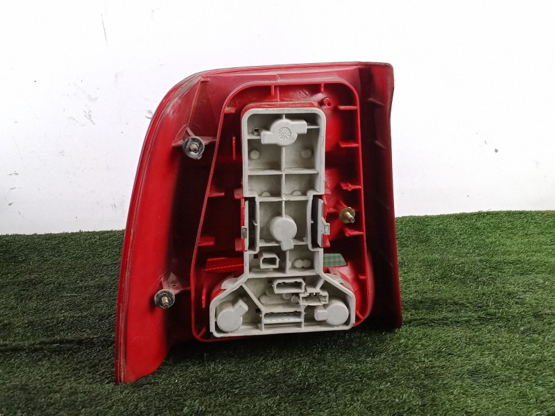 Recambio de piloto trasero derecho para volkswagen passat b5 (3b2) 1.9 tdi referencia OEM IAM   97-00