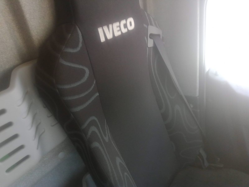Recambio de asiento delantero izquierdo para iveco eurocargo 100e18 e5 referencia OEM IAM   