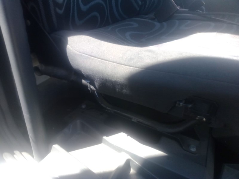 Recambio de asiento delantero derecho para iveco eurocargo 100e18 e5 referencia OEM IAM   